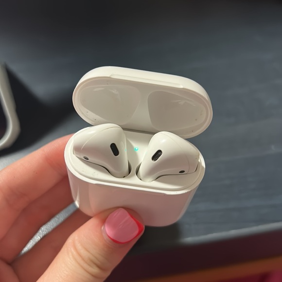 Generation 1 air pods